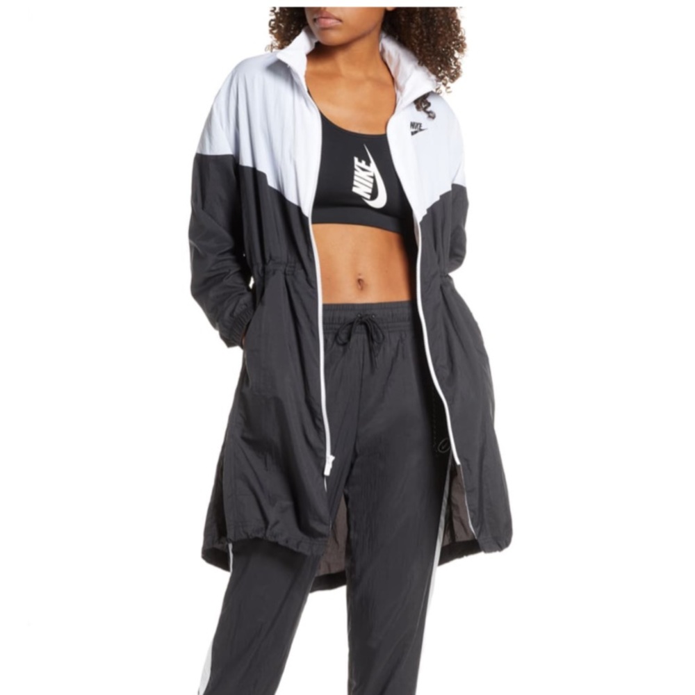 Nike windrunner women’s jacket
